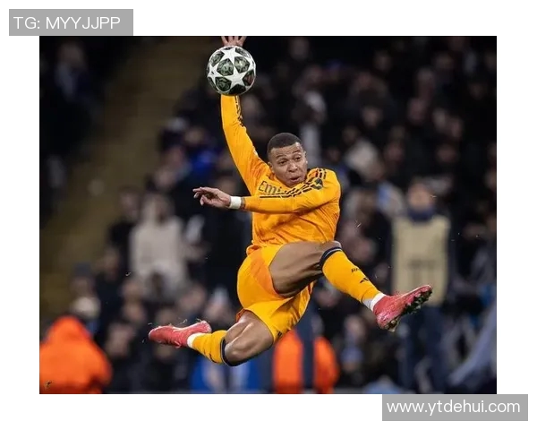 超级足球明星照片展现球场魅力与激情的瞬间记录